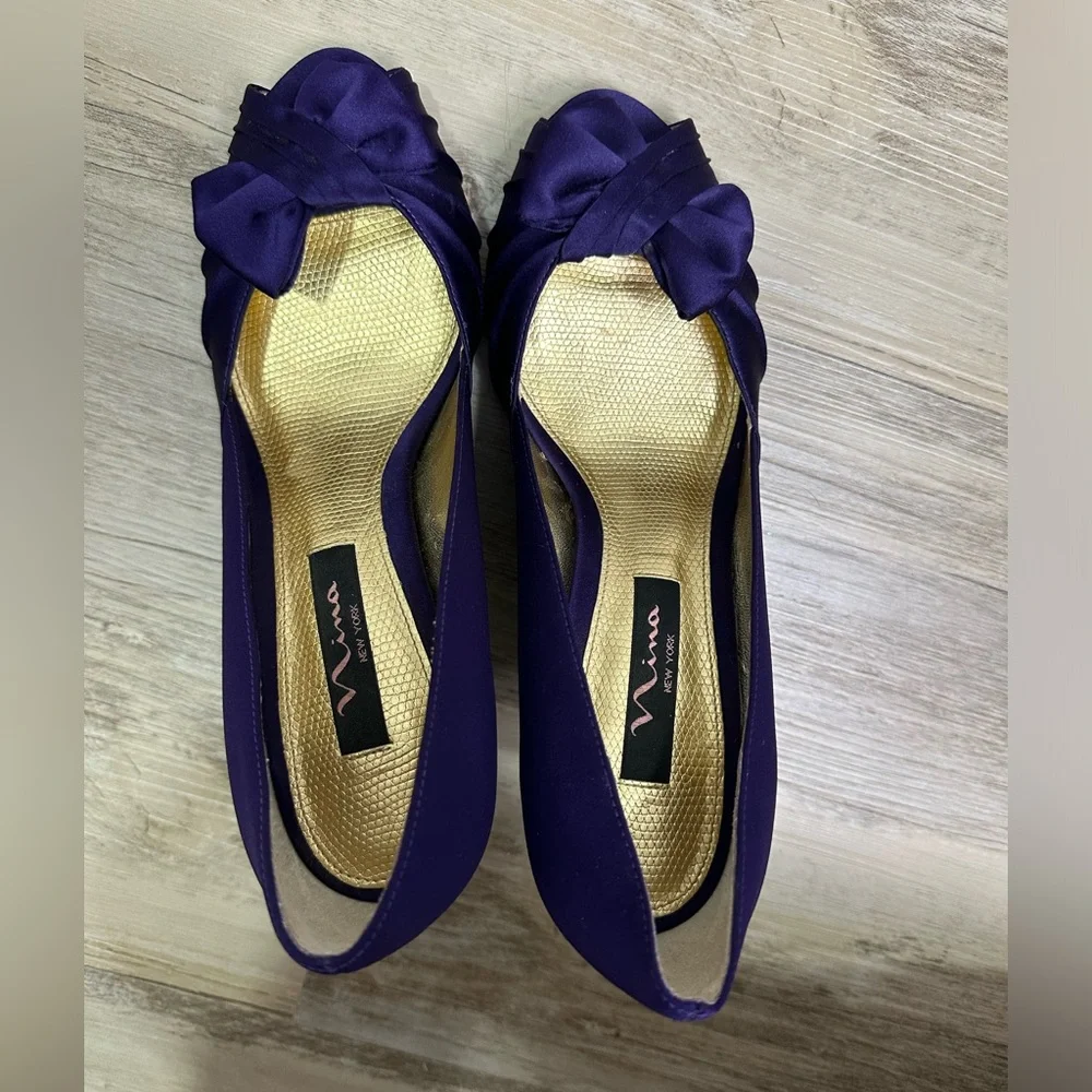 Nina Deep Purple Forbes Grape Luster Satin Peep Toe Bow Formal Heels Size 8